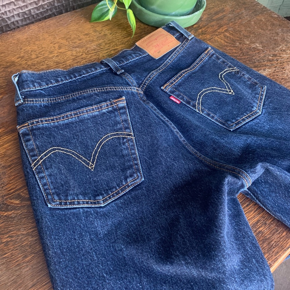 Levi’s 501 Original Cropped Women’s Jeans Retail $98 - Picture 5 of 5